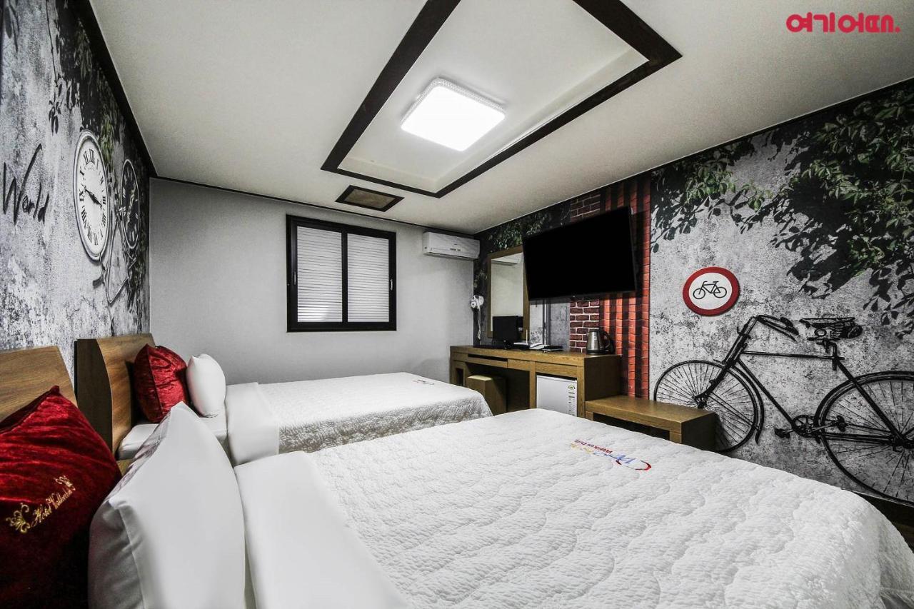 World Hotel Chuncheon Exterior photo