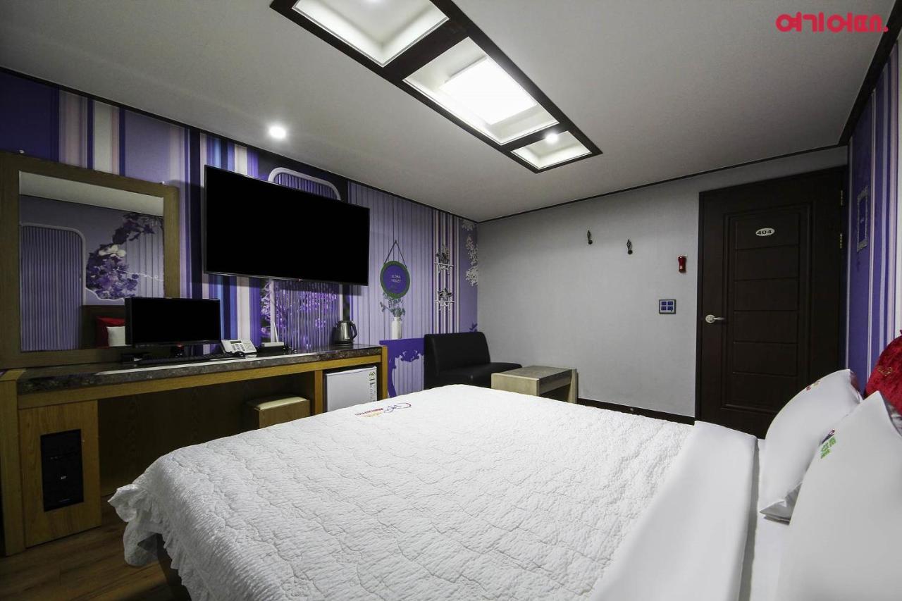 World Hotel Chuncheon Exterior photo