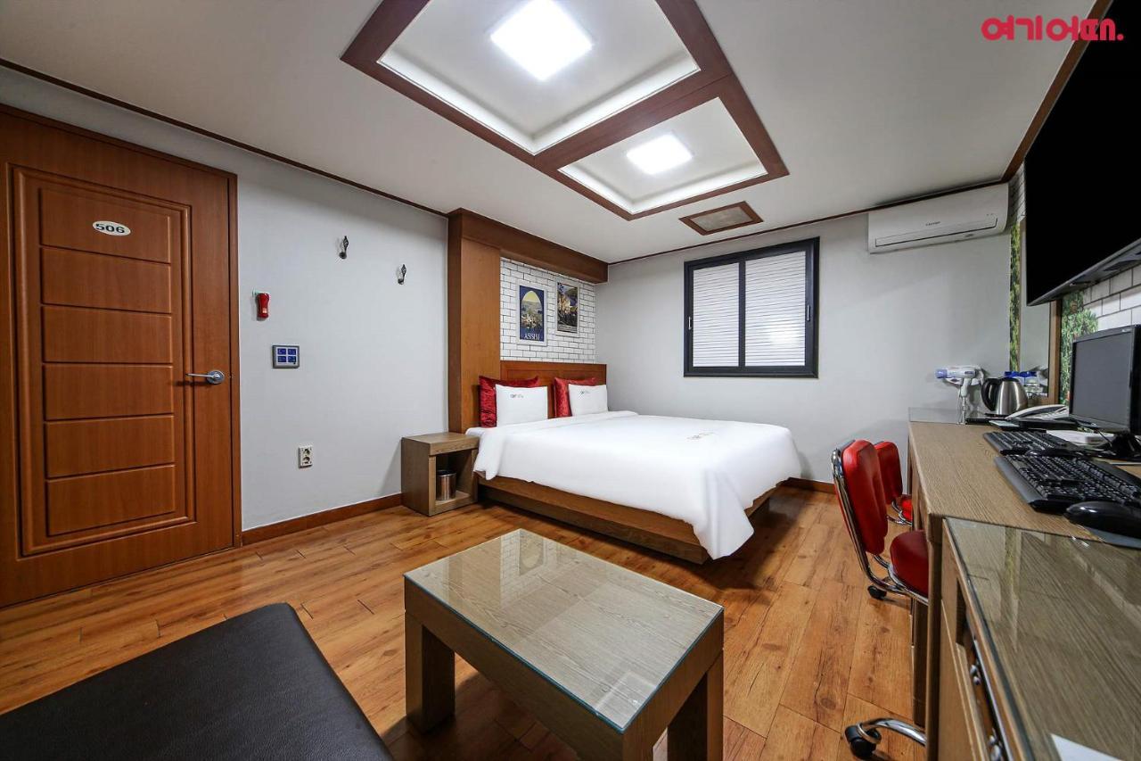 World Hotel Chuncheon Exterior photo