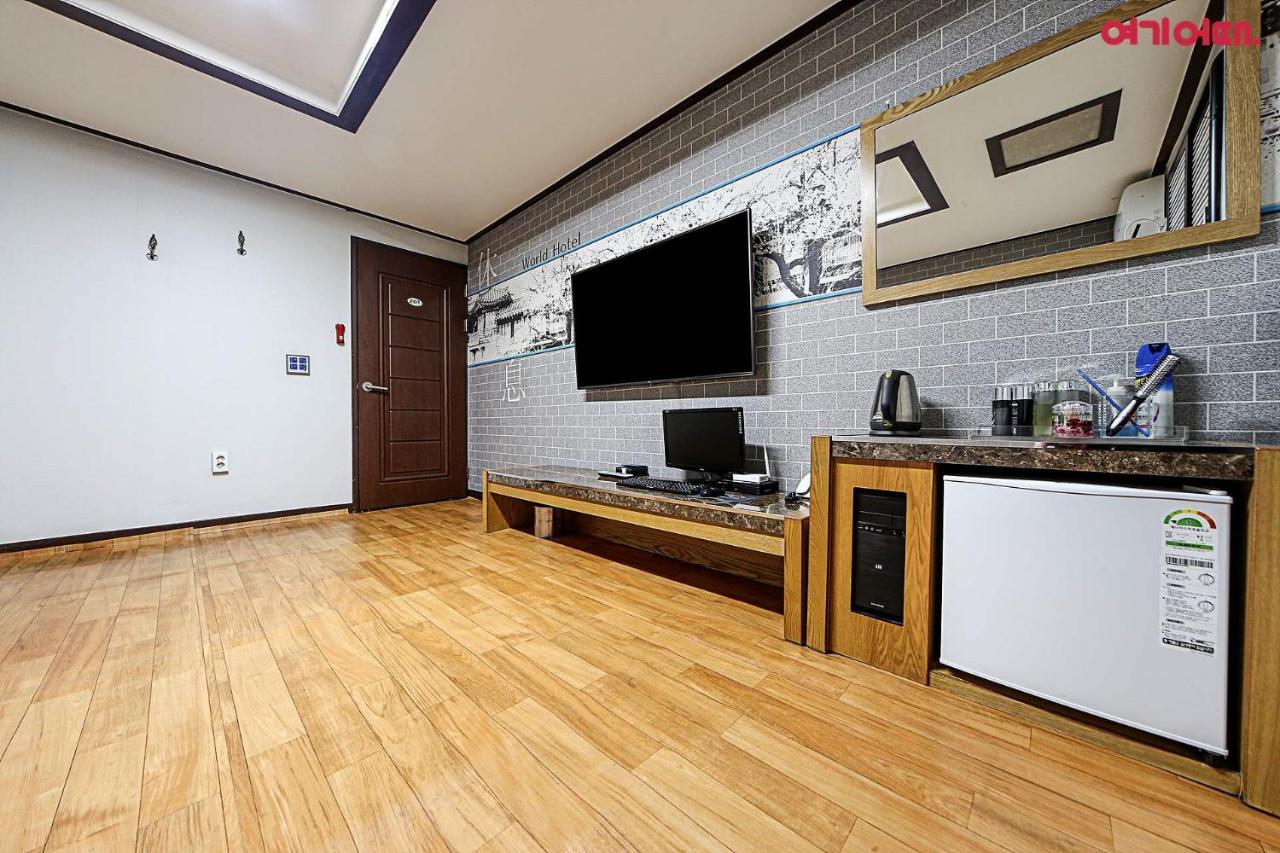 World Hotel Chuncheon Exterior photo