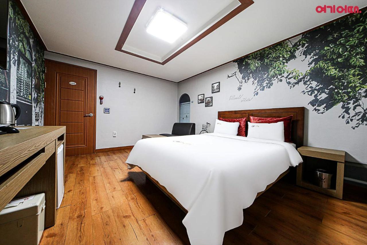 World Hotel Chuncheon Exterior photo