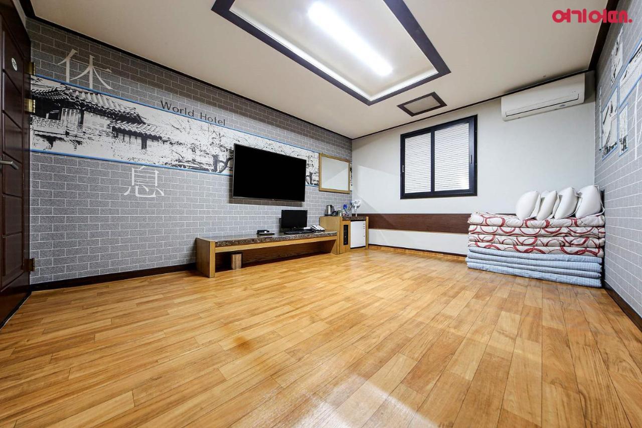 World Hotel Chuncheon Exterior photo